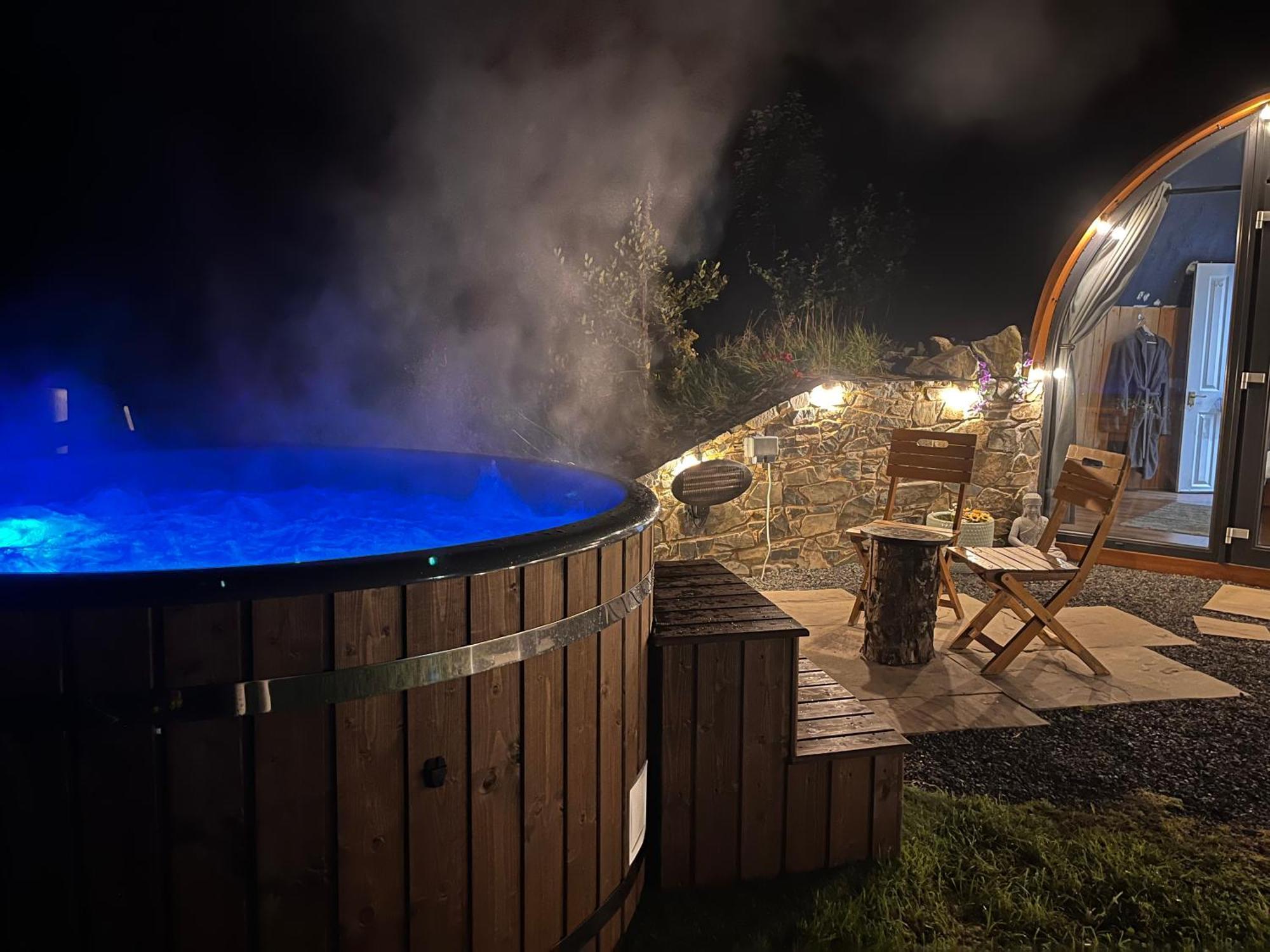 Hilltop Hideaway - Secluded Pod With Private Hot Tub Newry Extérieur photo